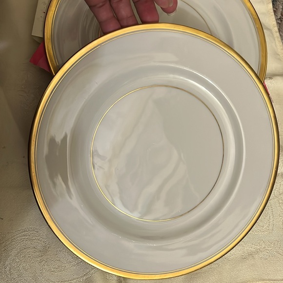 Kirk 5 pcs. salad plates .8.2” diameter.Has sign of wear. No chip or crack.. - Picture 4 of 5